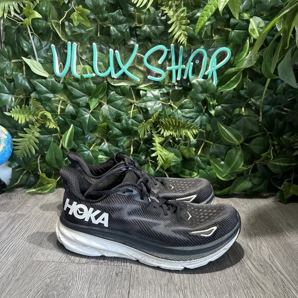 Hoka One One Mens Clifton 9 1127895 BWHT Black Running Shoes Sneakers Size 10 D